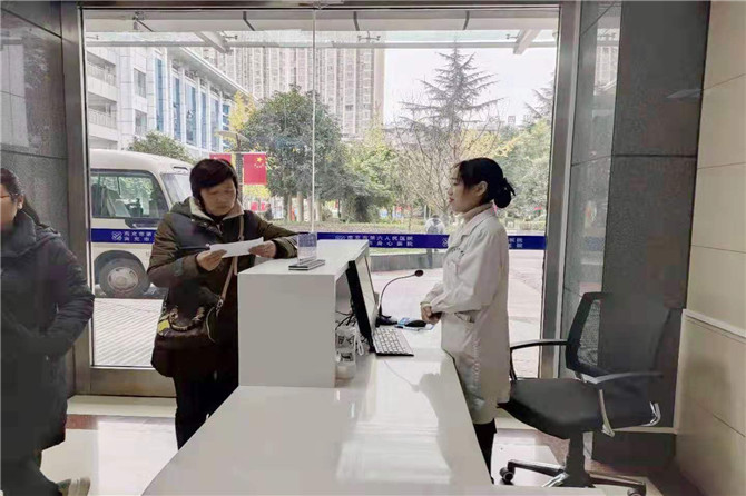 我院功能检查科分诊叫号系统正式启用